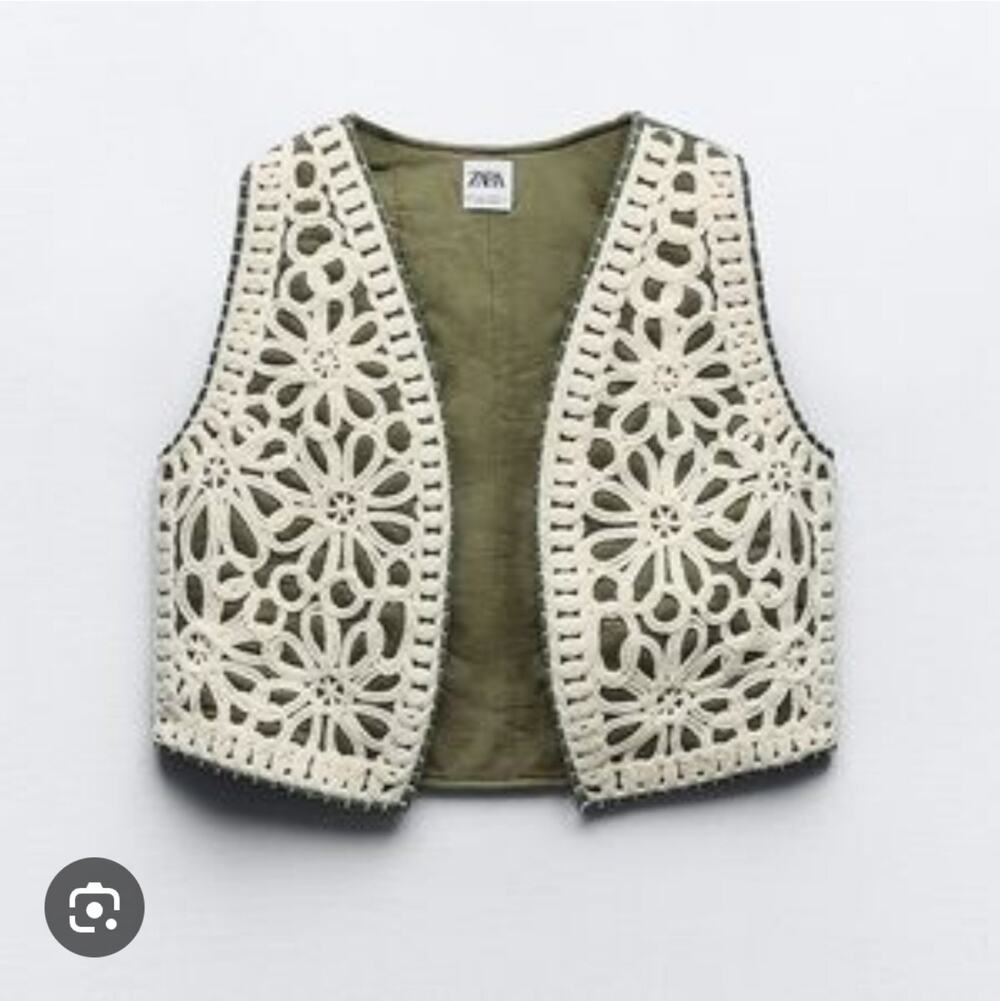 Zara Crochet vest size M